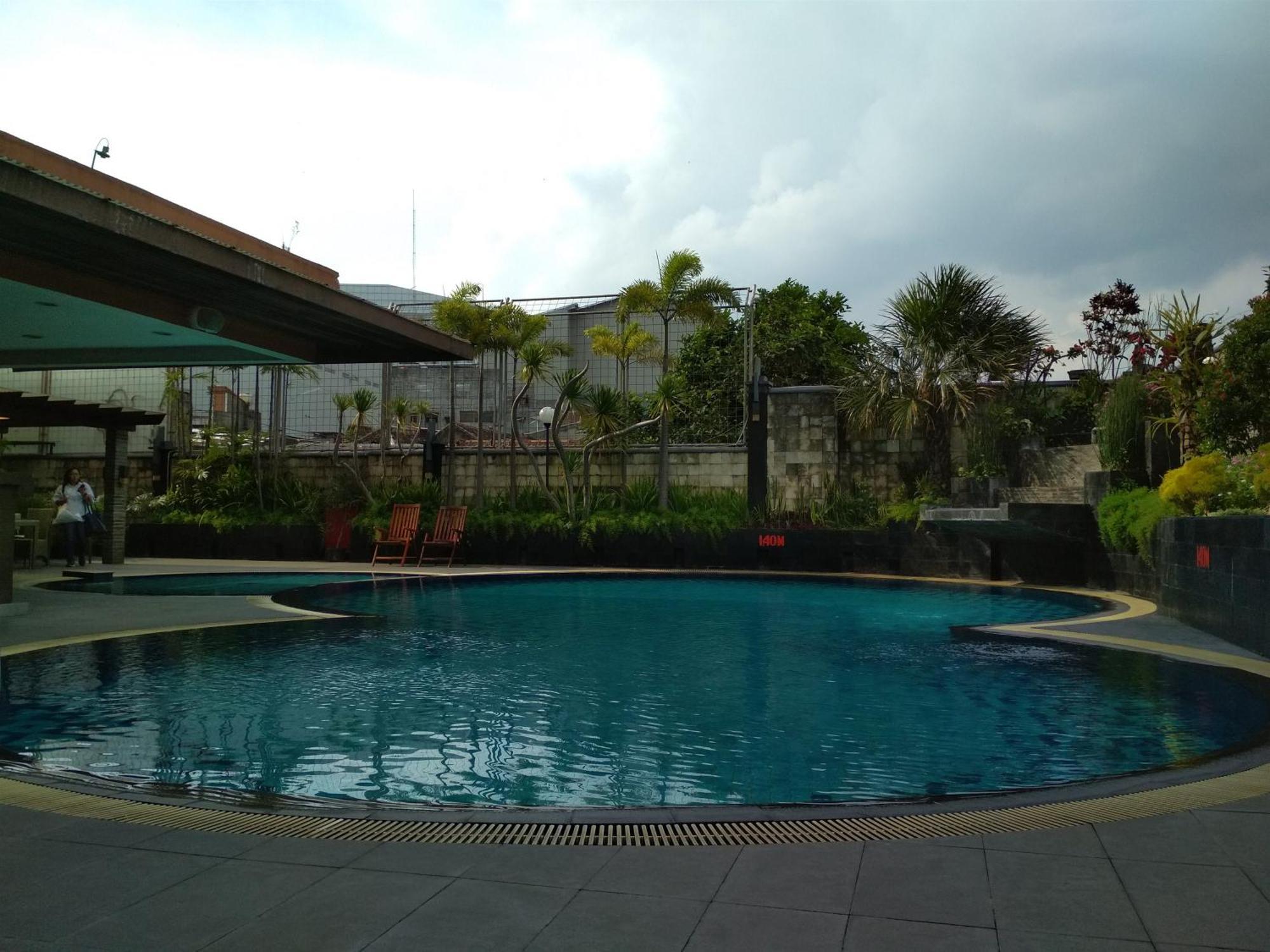 Apartemen Cozy Furnished 3br At Grand Setiabudi By Travelio